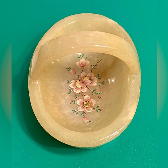 Vintage Genuine Italian Alabaster Hand Carved Basket With Handle - Picture 2 of 8